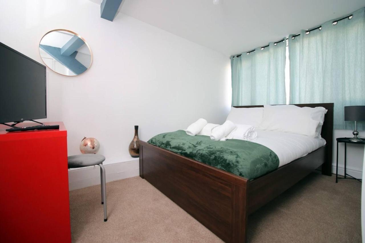 Apartment Stunning 4 Bedroom Flat Near Centre Swansea