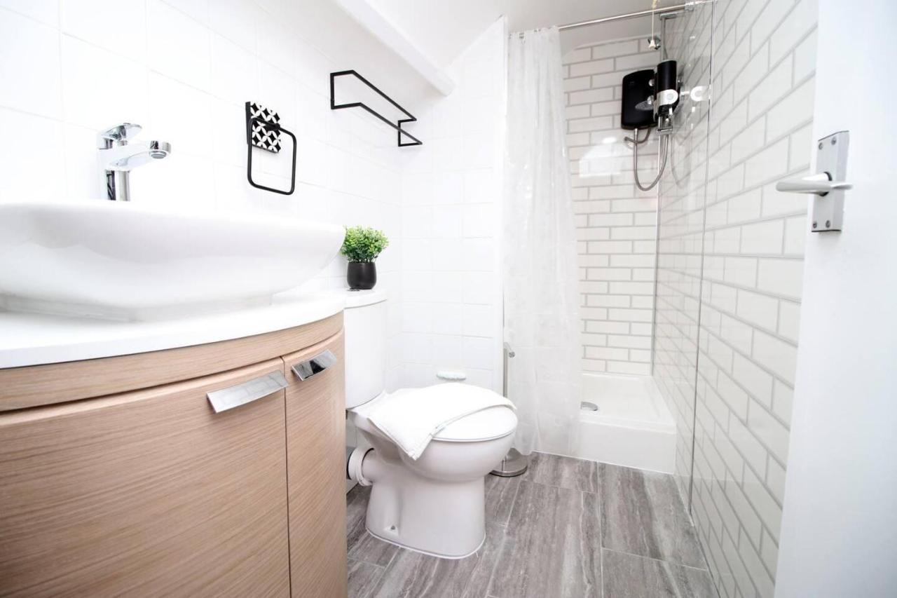 Stunning 4 Bedroom Flat Near Centre Swansea